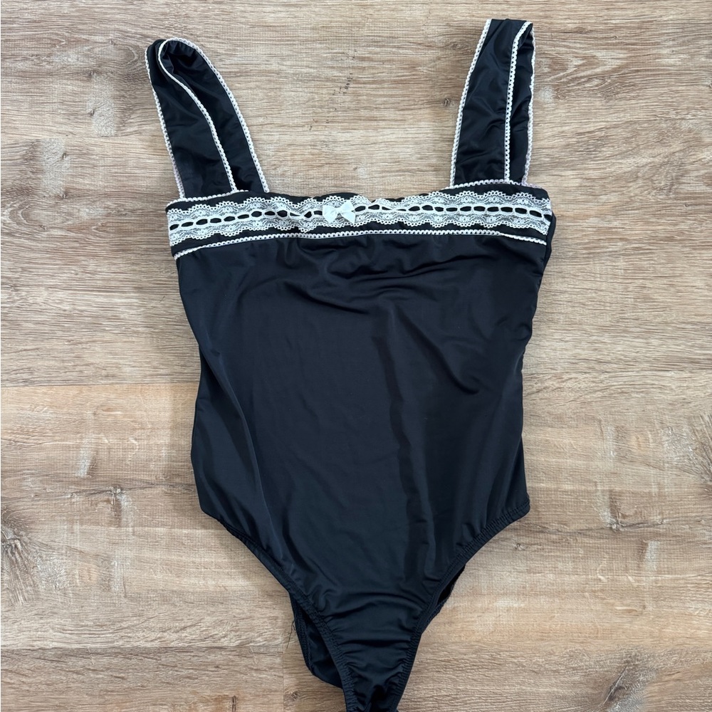Princess Polly Black & White Bow Bodysuit
